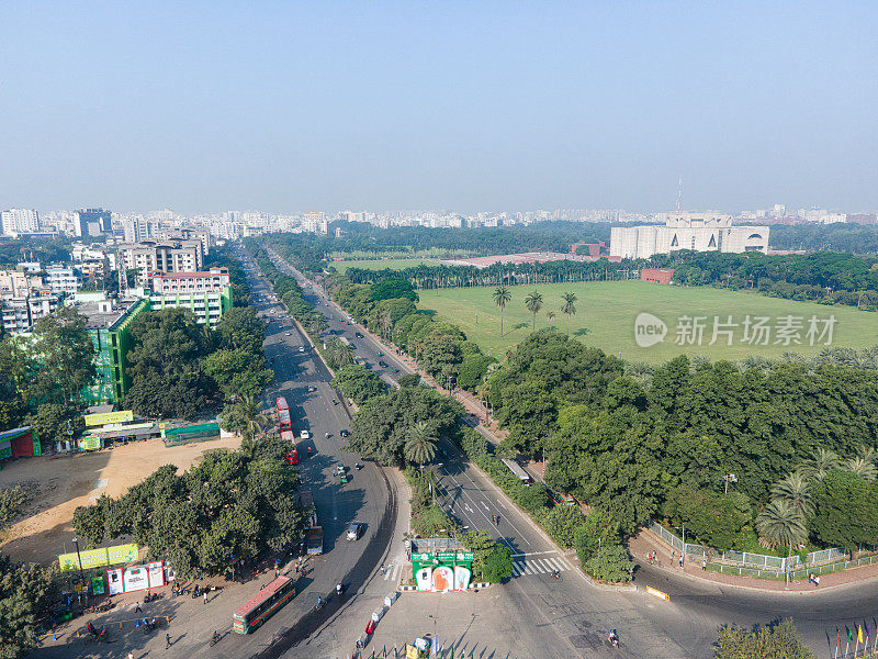 无人机拍摄的达卡Manik Mia大街。Jatiya Sangsad Dhaka。孟加拉国地标